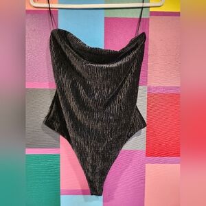 naked wardrobe Strapless Textured Velvet Tube Bodysuit- Black (m)